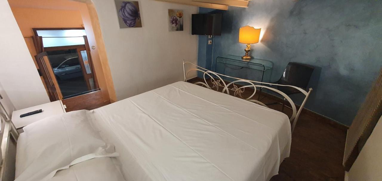 Da Marieddu Appartamento Indipendente In Centro Citta Catania Bagian luar foto