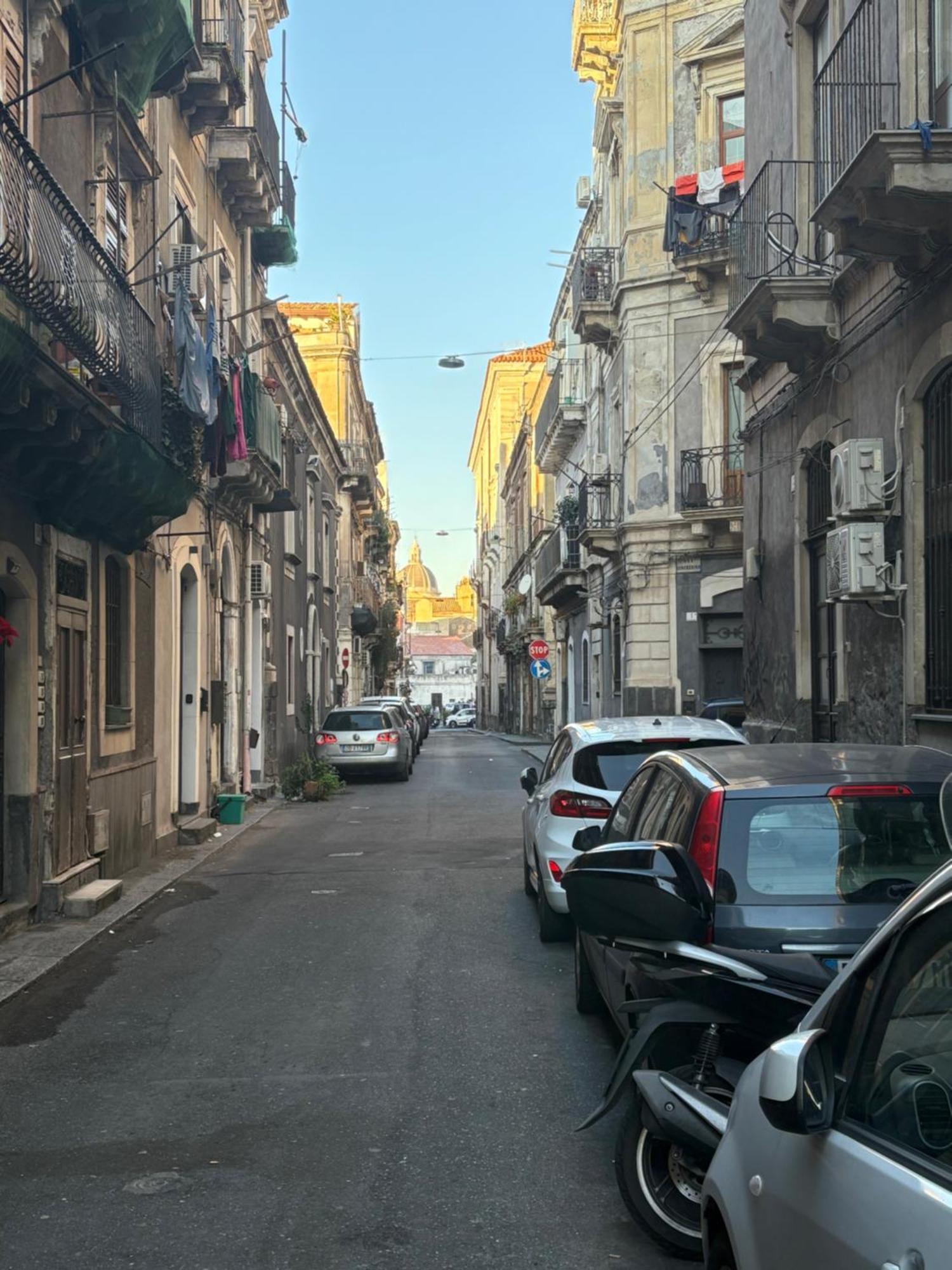 Da Marieddu Appartamento Indipendente In Centro Citta Catania Bagian luar foto